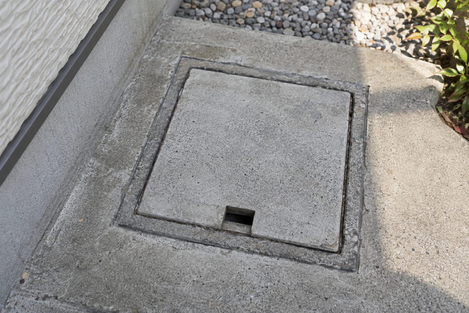 住宅の量水器（水道メーター）ボックス
